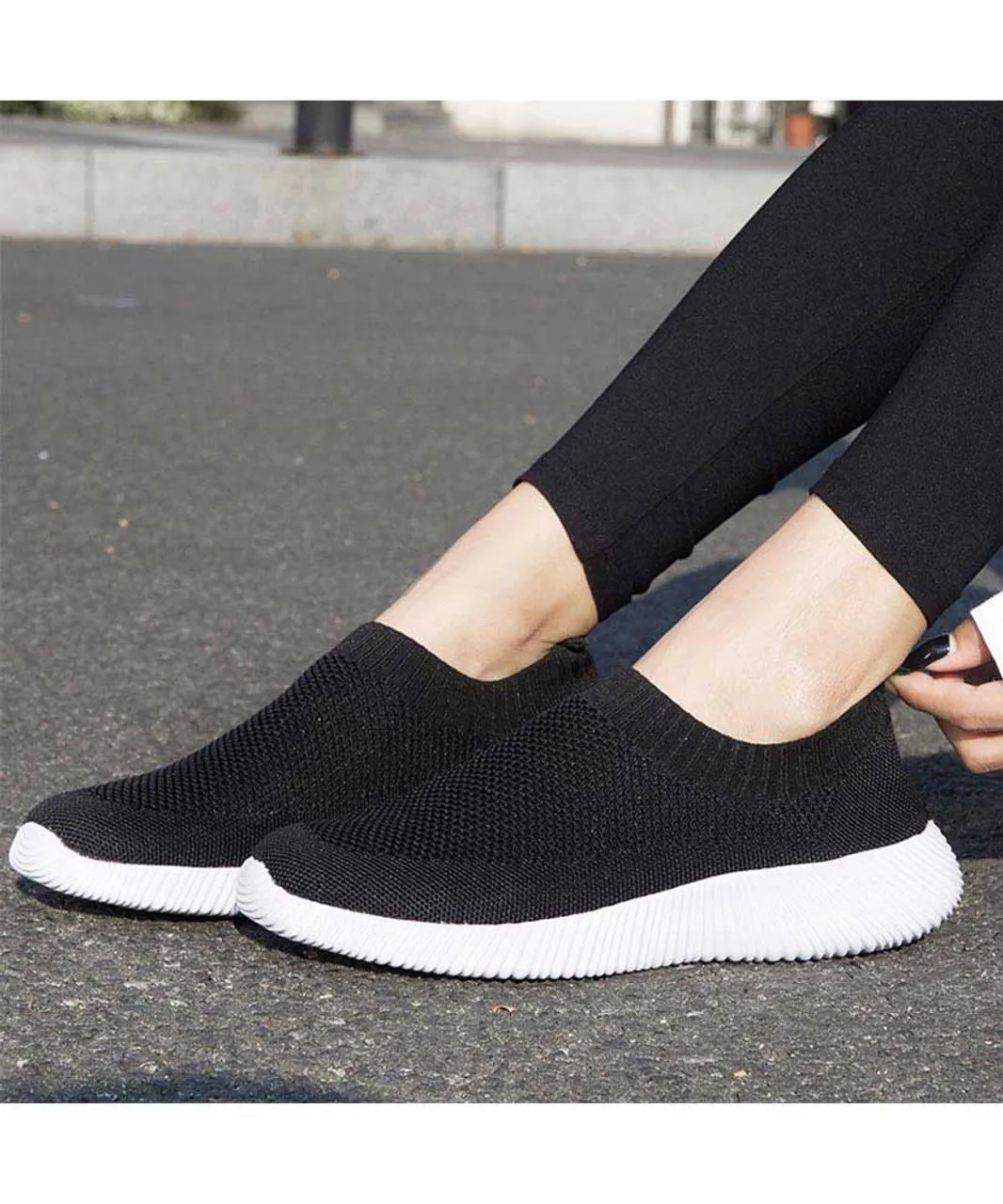 Black casual flyknit plain slip on shoe sneaker