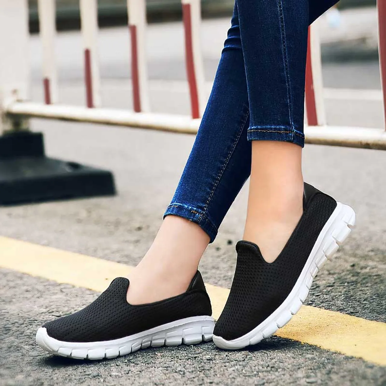 Black mesh plain casual slip on shoe sneaker