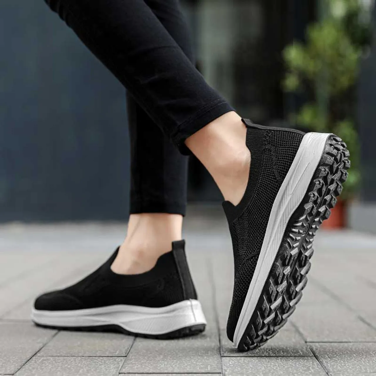 Black plain flyknit casual slip on shoe sneaker