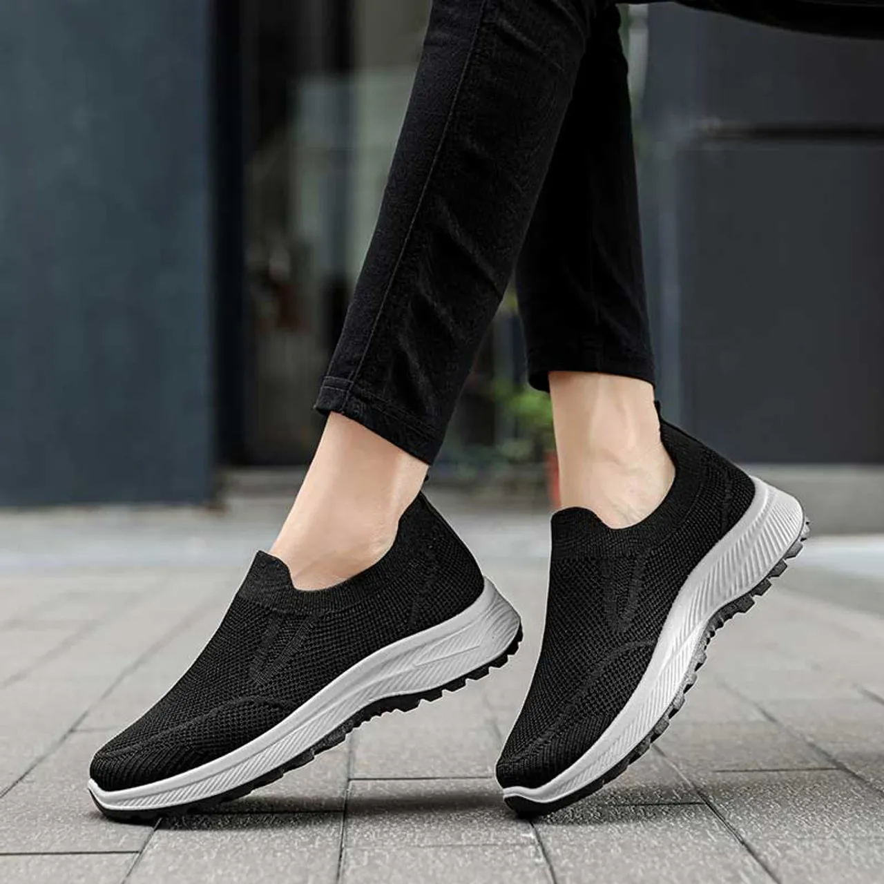 Black plain flyknit casual slip on shoe sneaker