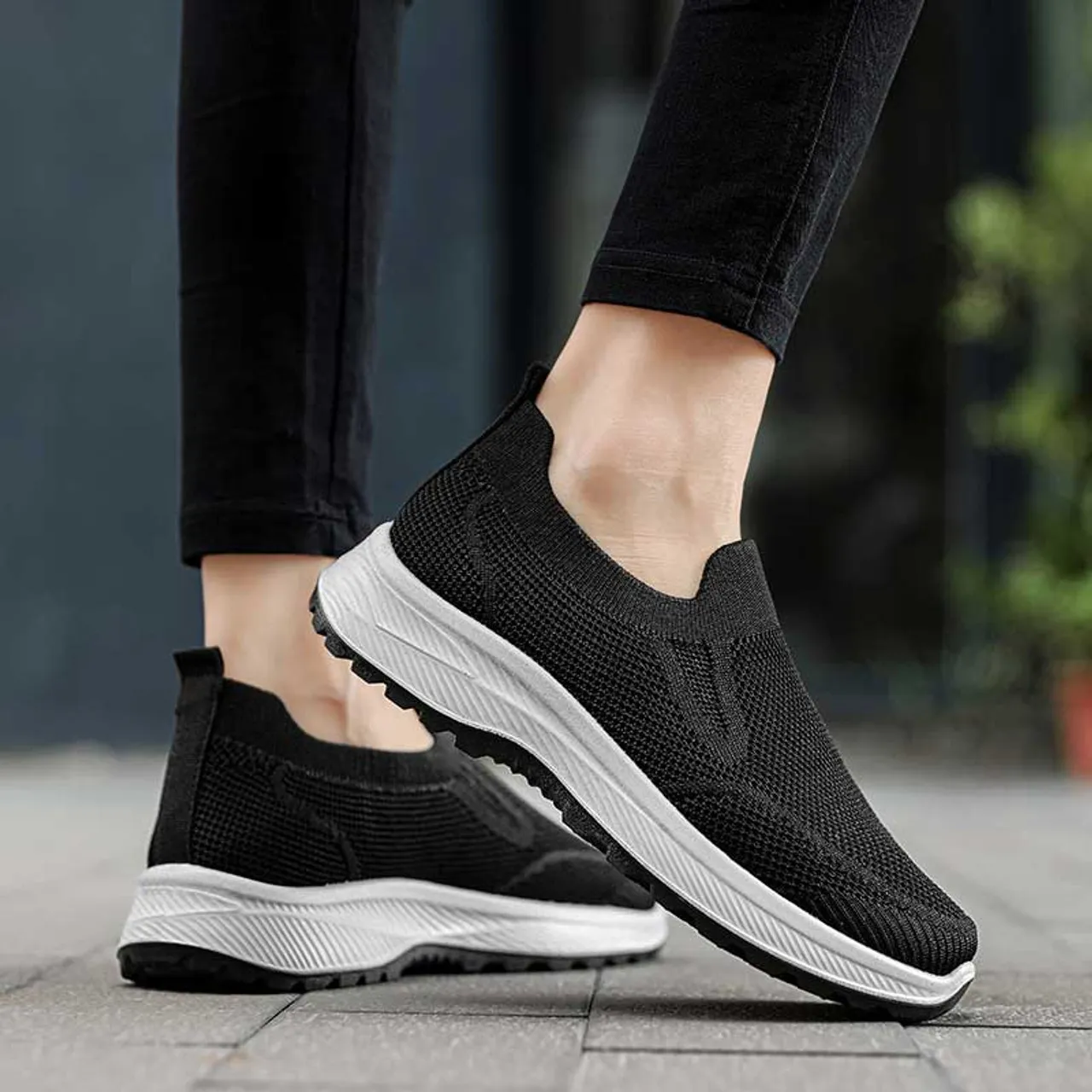 Black plain flyknit casual slip on shoe sneaker