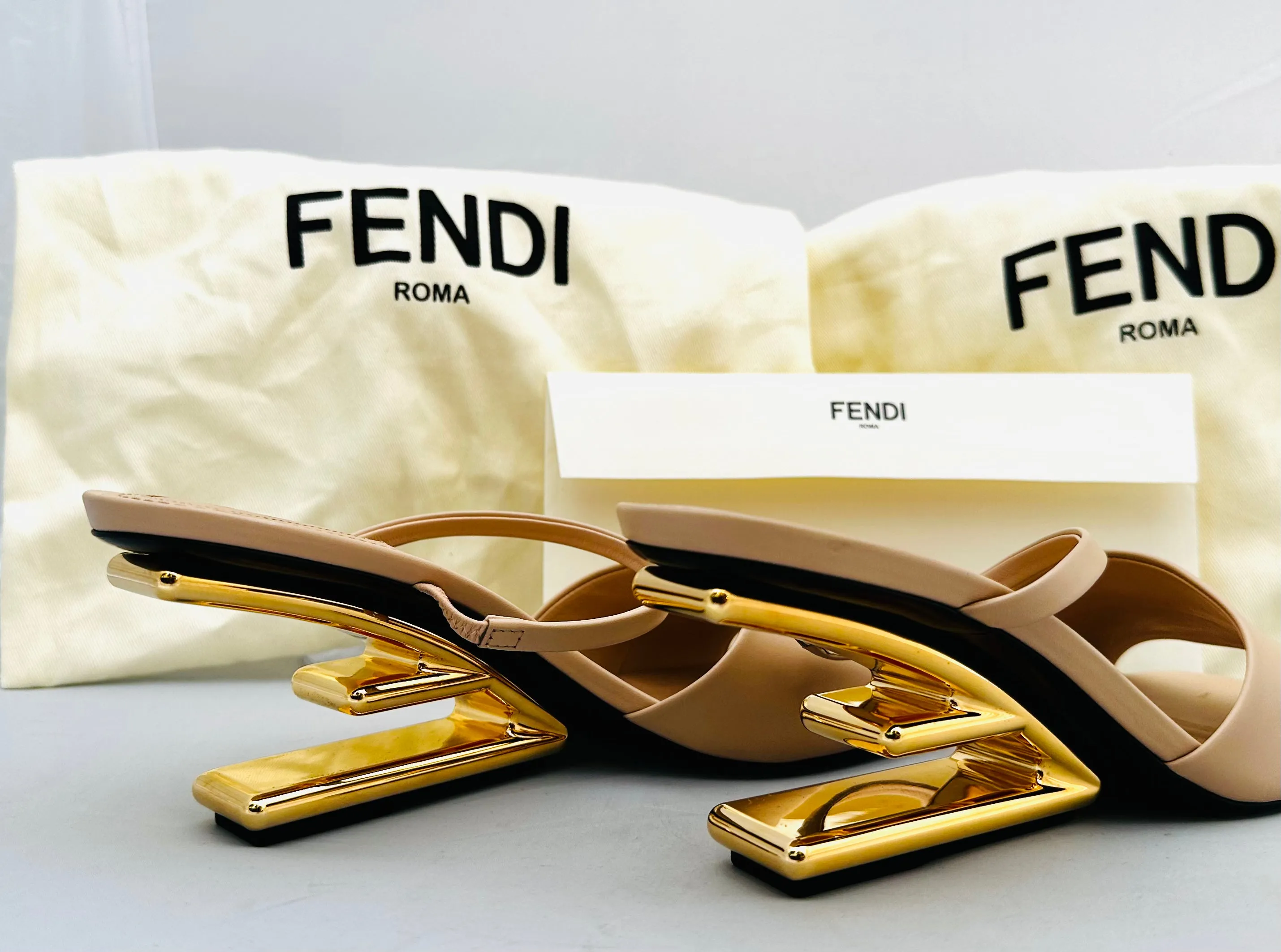 FENDI SHOES FOR WOMAN size 40 (PREOWNED)