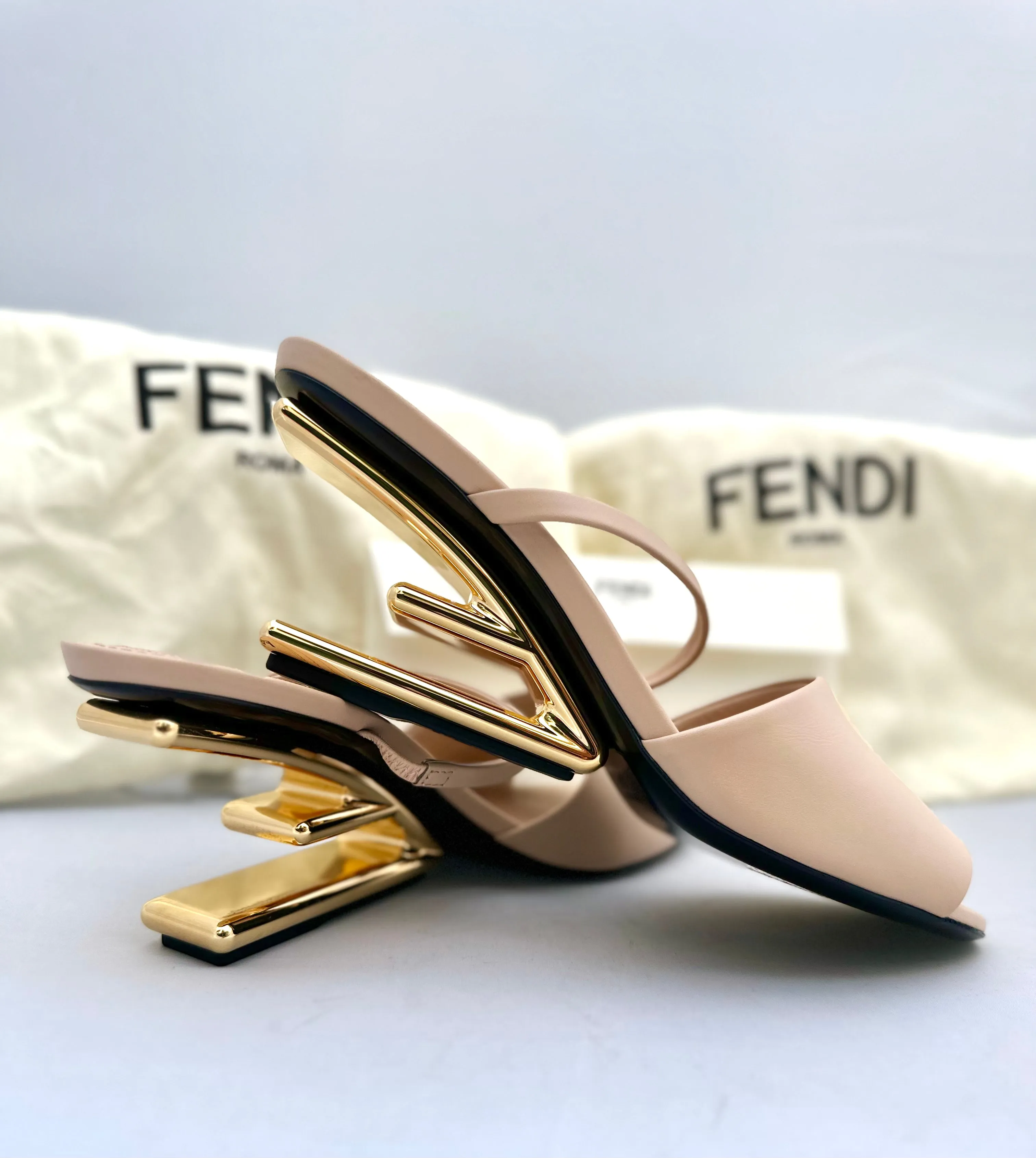 FENDI SHOES FOR WOMAN size 40 (PREOWNED)